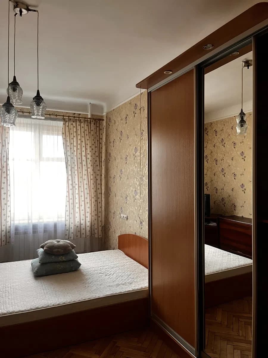 2-кімнатна квартира, Солом'янський: сталінка, зупинка 250 м - фото 1