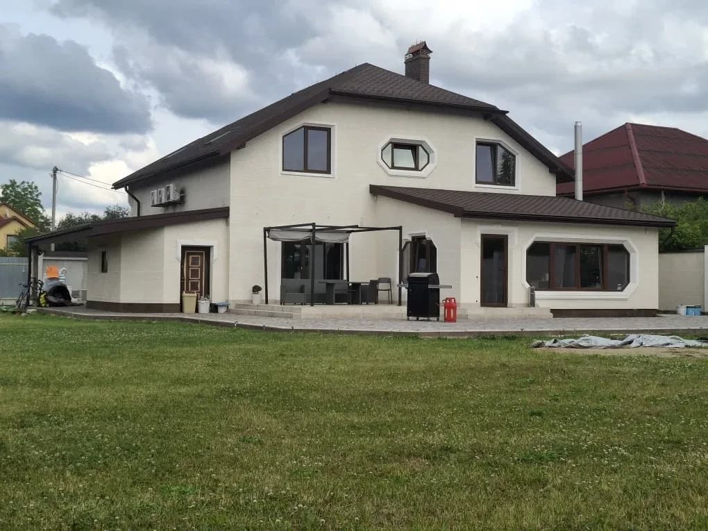 Будинок, Ужгород: сонячна електростанція 40 кВт, тераса, гараж - фото 1