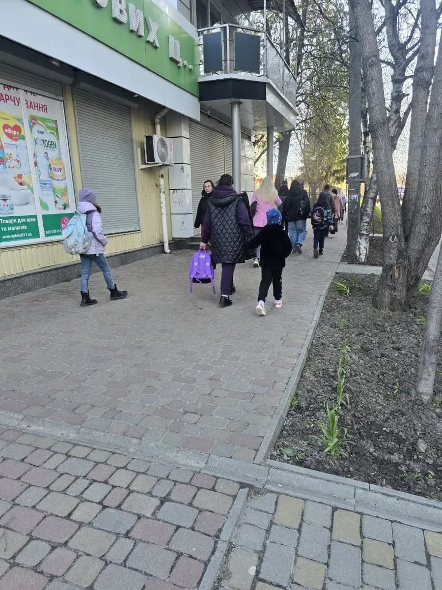 Офіс, Полтава: фасадний вхід, 50 кВт, на зупинці - фото 4