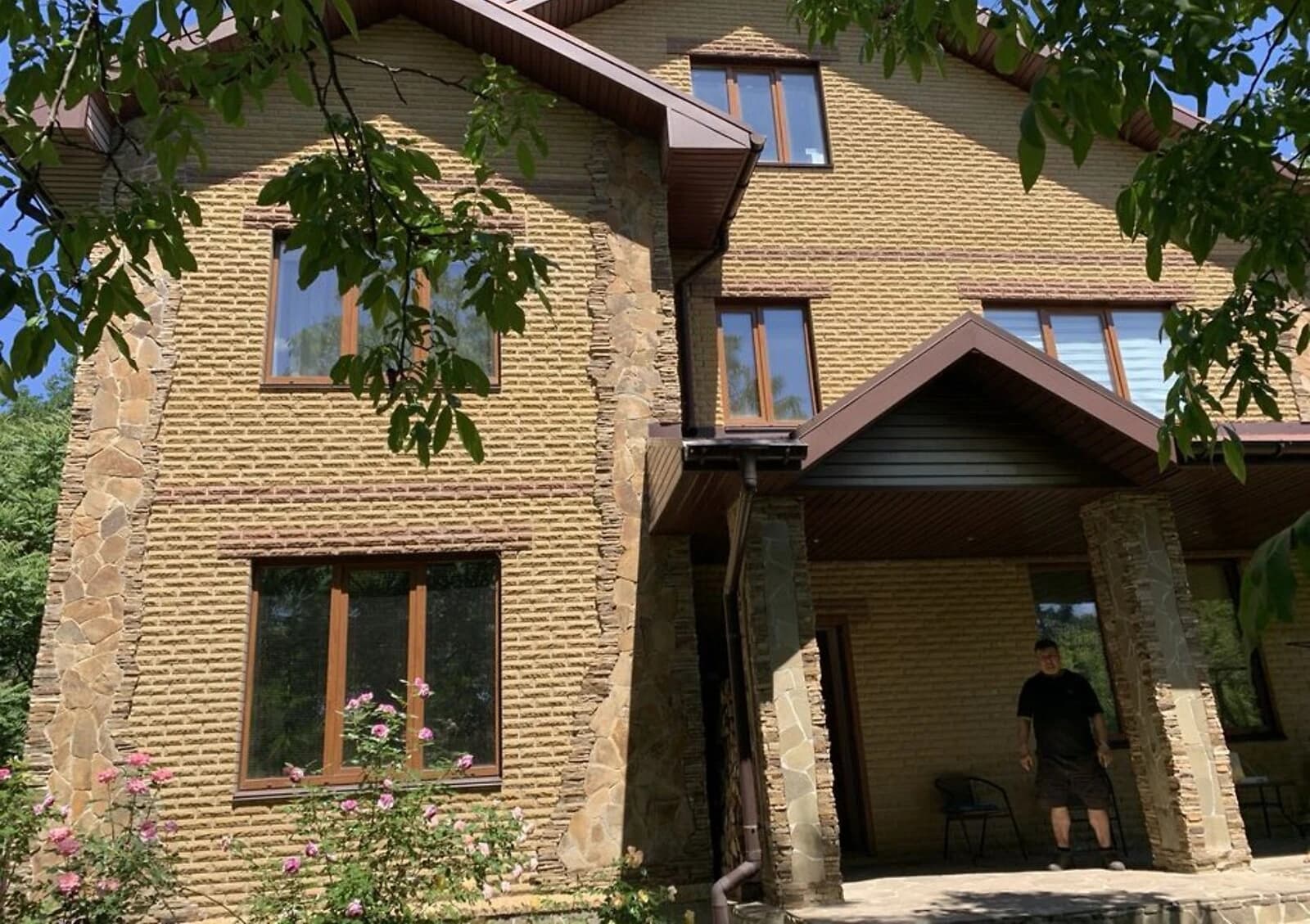 Будинок, Соснівський: 20 соток, 3 поверхи, з меблями - фото 1