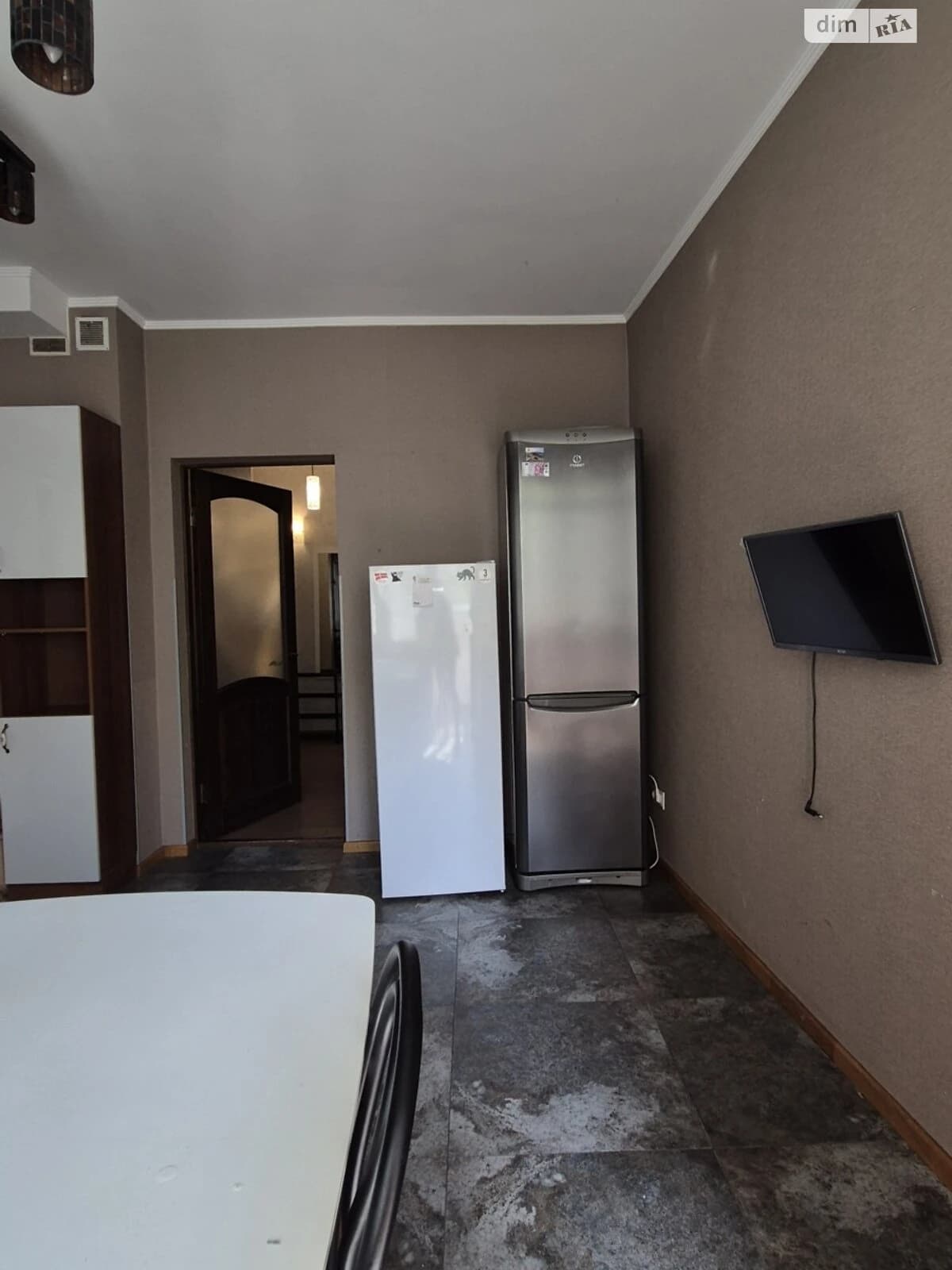 3-кімнатна квартира, Позняки: 2 санвузли, гардероб, метро Осокорки - фото 2