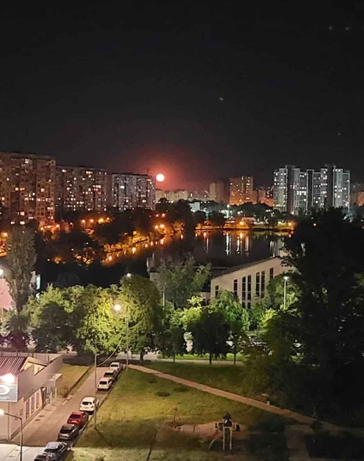3-кімнатна квартира, вул. Амвросія Бучми: дизайнерський ремонт, камін - фото 3