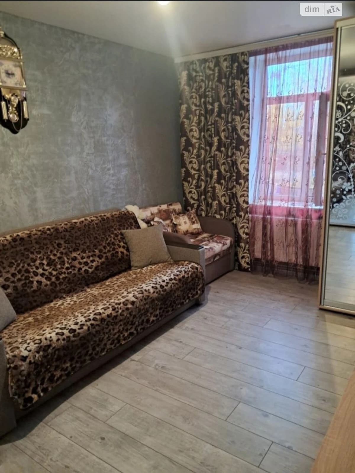 1-кімнатна квартира, Ковпаковський: цегляні стіни, внутрішній двір - фото 3