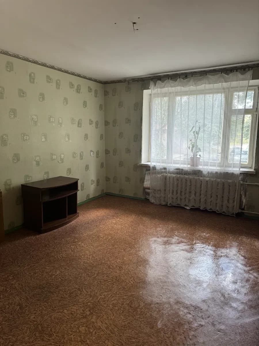 1-кімнатна квартира, Самар: вікна на дитячий майданчик, без боргів, торг - фото 2