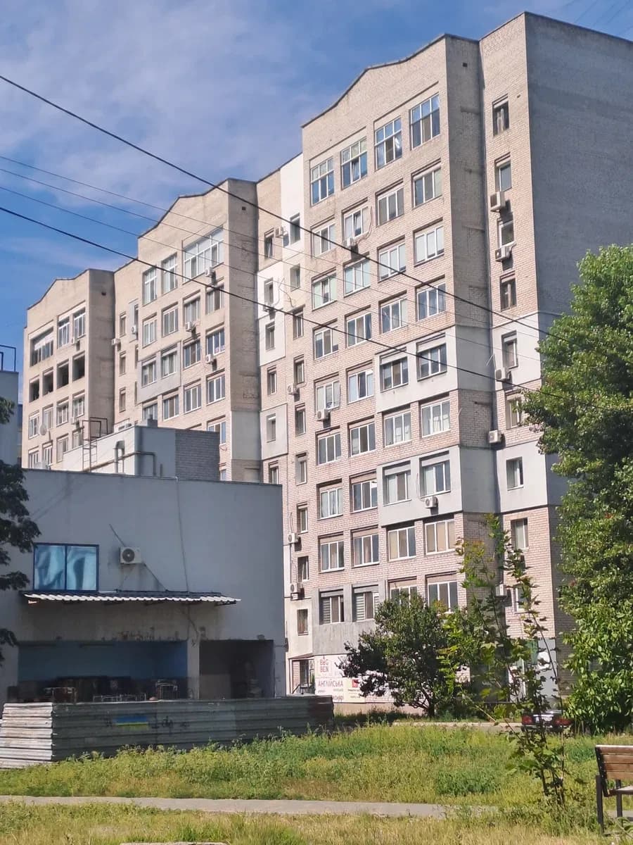 1-кімнатна квартира, Амур-Нижньодніпровський: дві великі лоджії, бойлер - фото 1