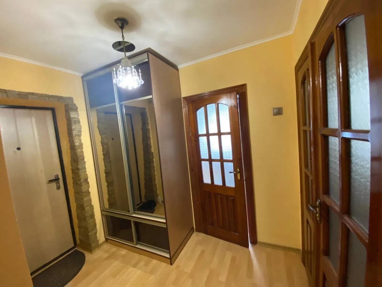 3-кімнатна квартира, Липини: світло не вимикають, два балкони - фото 2