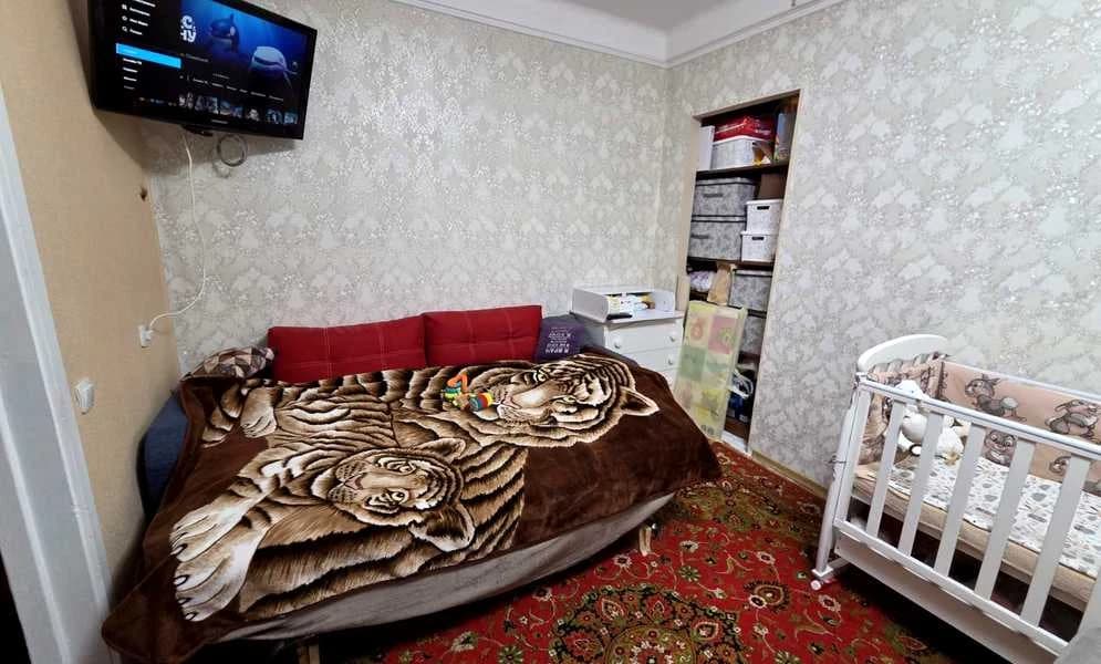 1-кімнатна квартира, Печерський: автономне тепло і вода - фото 1