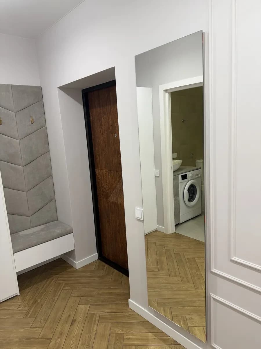 2-кімнатна квартира, Коломия: дизайнерський ремонт, панорамні вікна - фото 1
