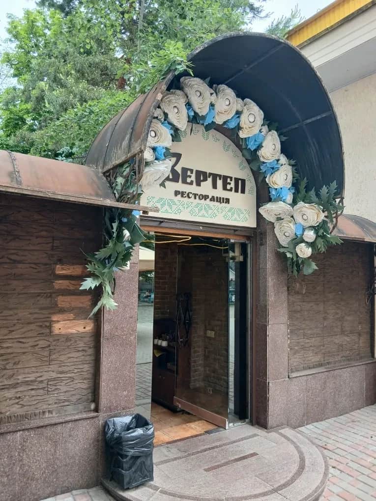Ресторація, Полтава: старовинний підвал, пивоварня, літня тераса - фото 2