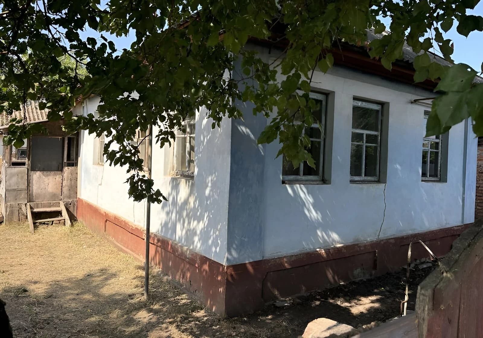 Будинок, Конотоп: пічне опалення, 6 соток, гараж у дворі - фото 1