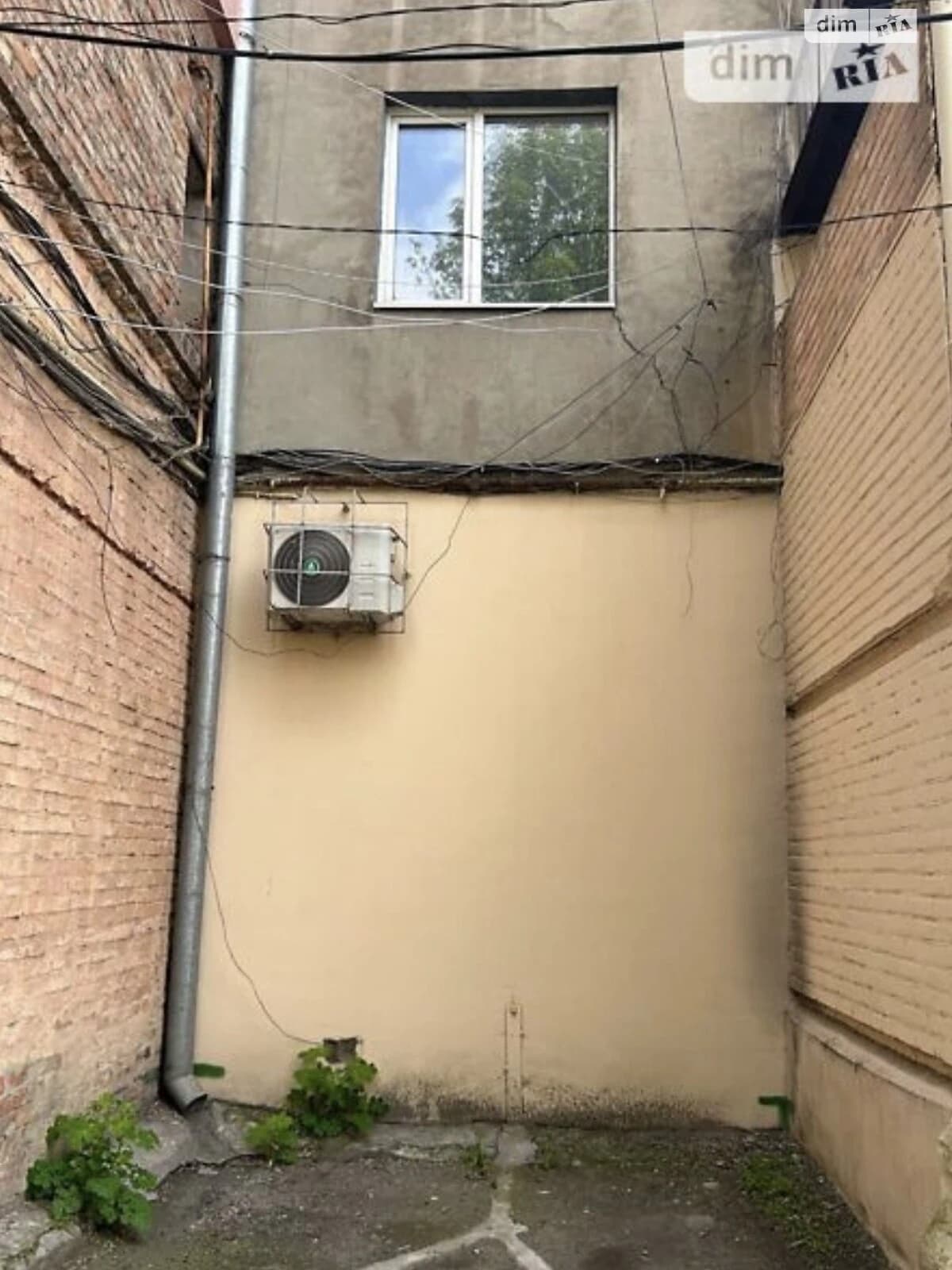 2-кімнатна квартира, Соборний: вода і газ без світла, гостинка - фото 1