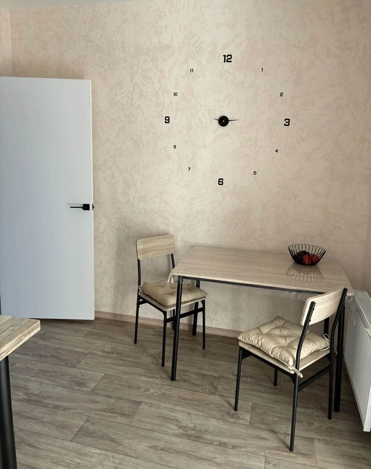 1-кімнатна квартира, Космонавтів: дизайнерський ремонт, автономна котельня - фото 2