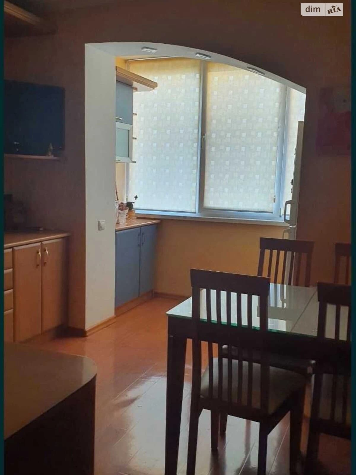 3-кімнатна квартира, Звягель: новобудова, торг можливий - фото 3