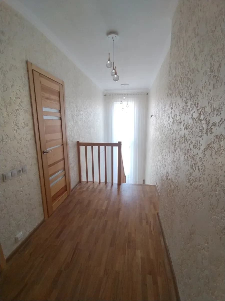 Котедж у ЖК Перший Парковий: тераса, горище, місце для авто - фото 3