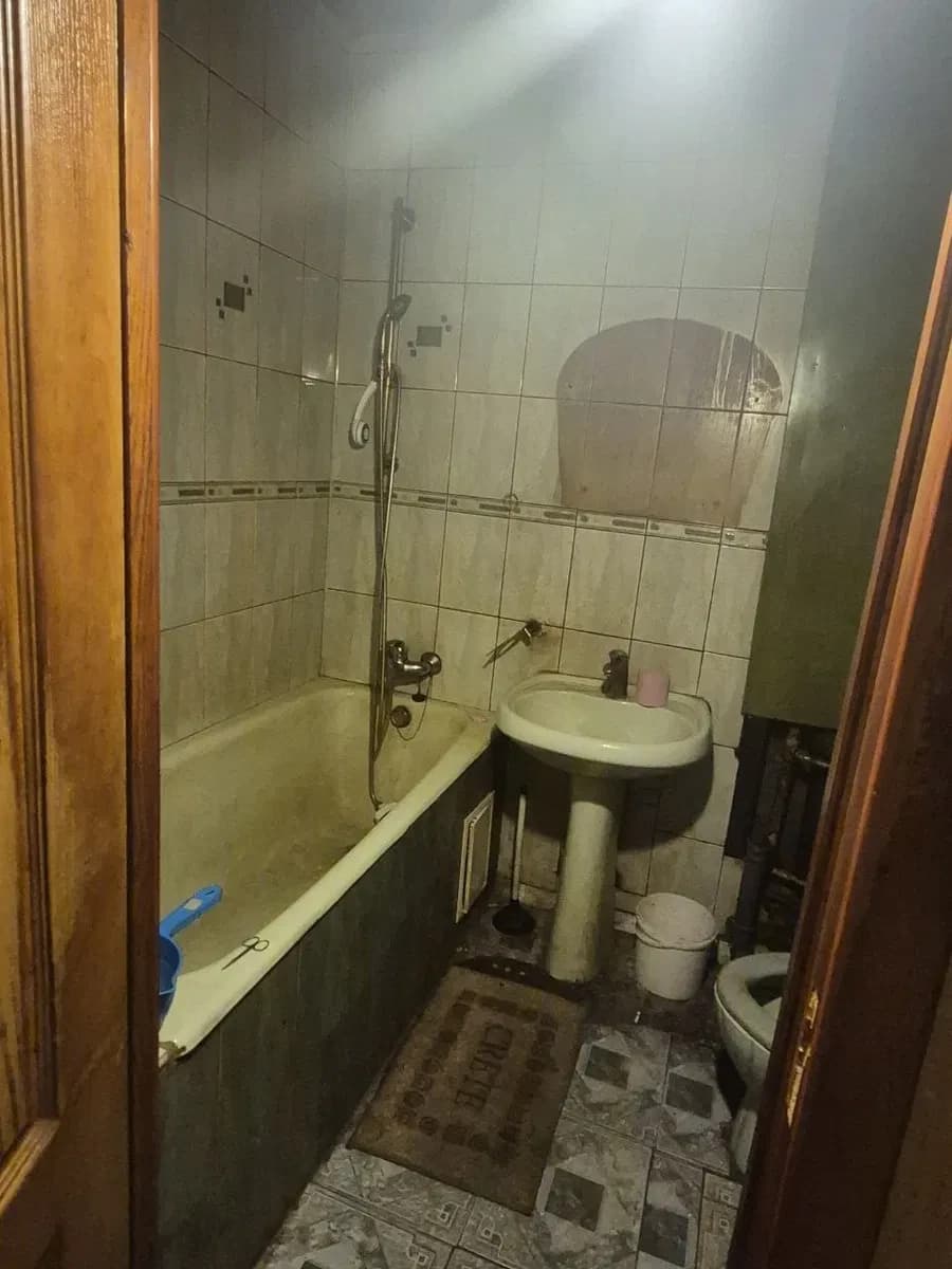2-кімнатна квартира, Вишневе: окремі кімнати, великий засклений балкон - фото 4