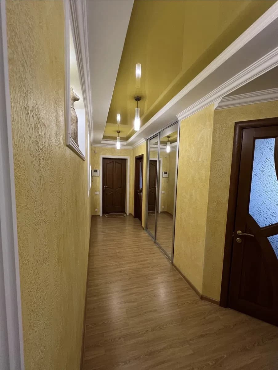 3-кімнатна квартира, Кременчук: авторський ремонт, цегляний гараж - фото 3