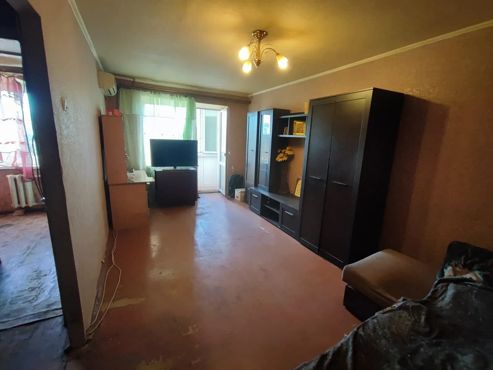 1-кімнатна квартира, ХТЗ: до метро 15 хвилин, засклений балкон - фото 1