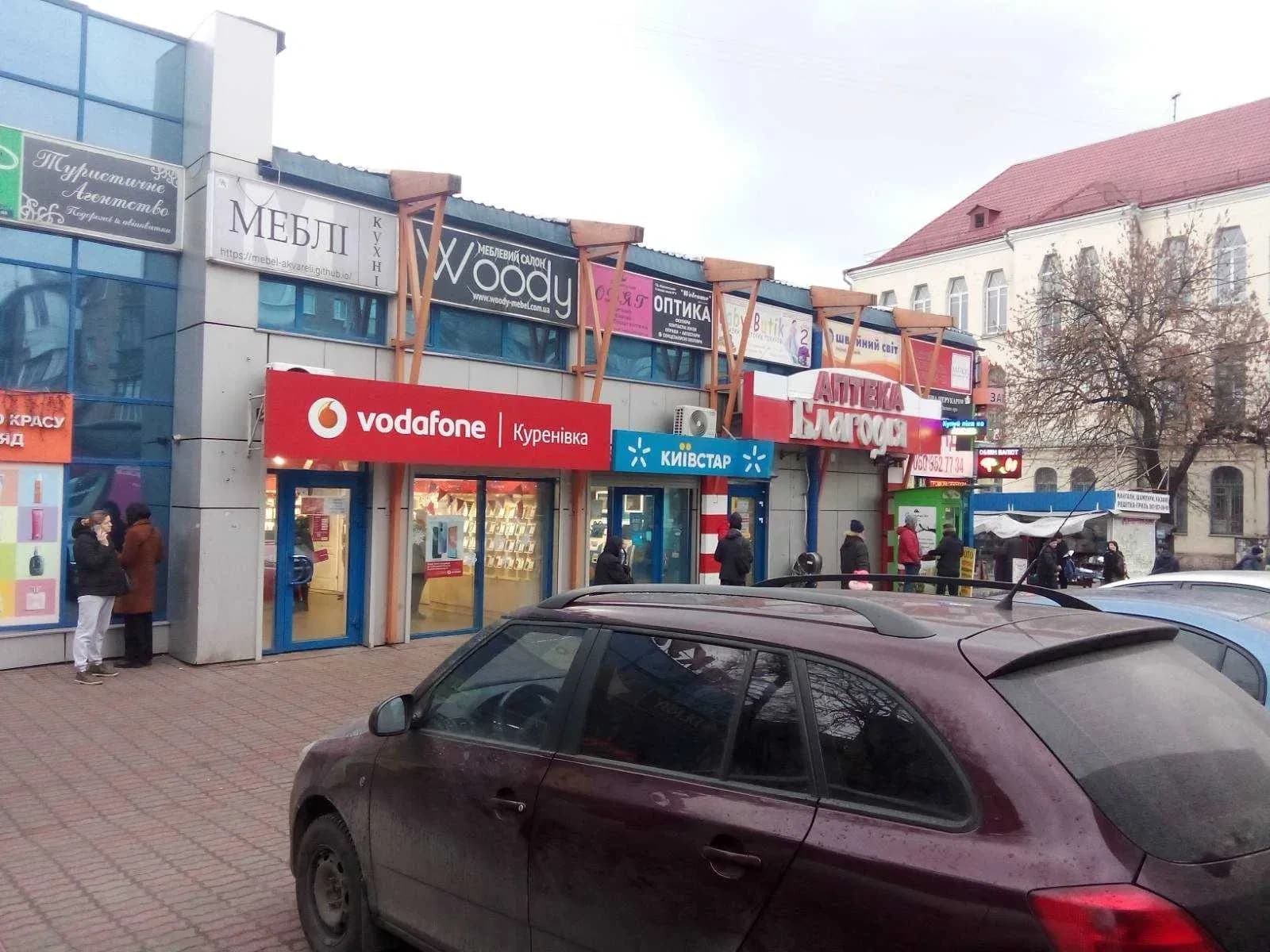 Приміщення, Оболонський: фасад, два входи, місце під рекламу - фото 3