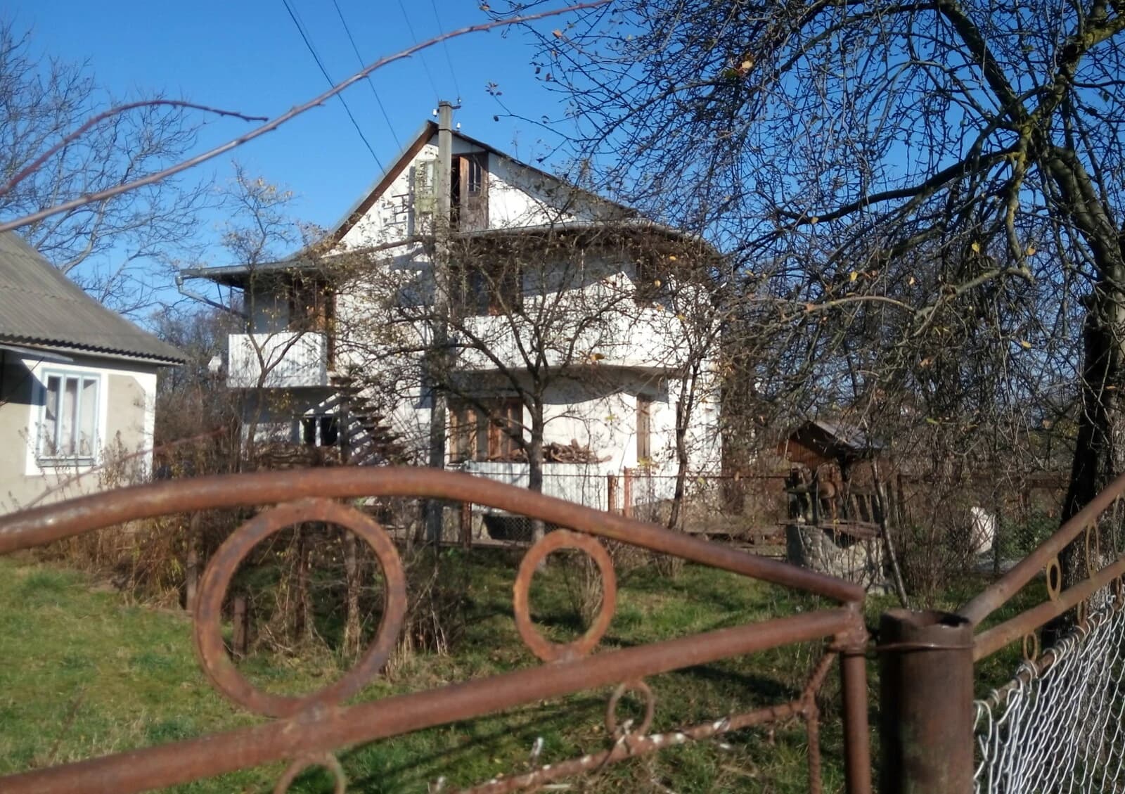 Будинок, Надвірна: сад і город, гараж із підвалом, свердловина - фото 2