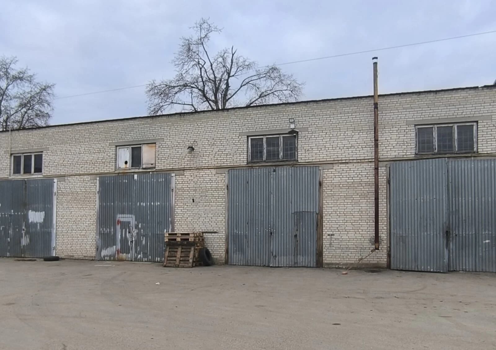 Комерційне приміщення, Самбір: стеля 5,1 м, відкрита стоянка - фото 3