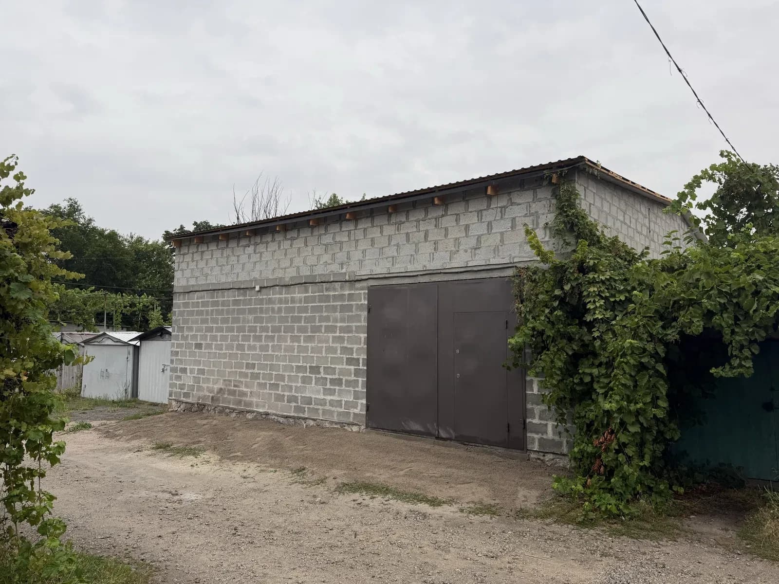 Гараж, Подільський: три фази, можна під СТО - фото 1