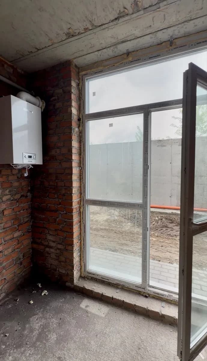 Студія у ЖК Sanville Park: власне подвір’я 13 м², панорамні вікна - фото 2