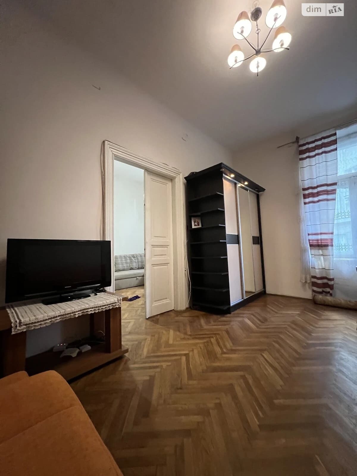 2-кімнатна квартира, Центр: закріплене паркомісце, газове опалення - фото 4