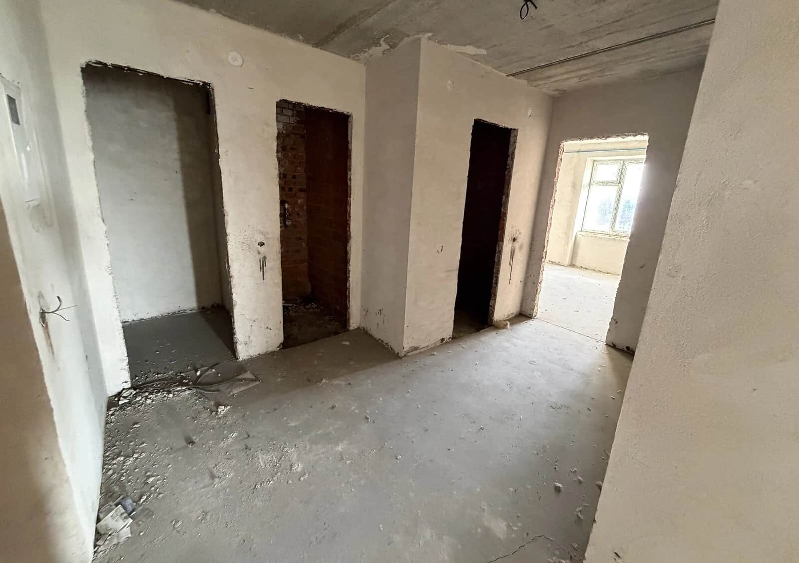 2-кімнатна квартира, Виставка: новобудова, цегляні стіни, розстрочка - фото 2