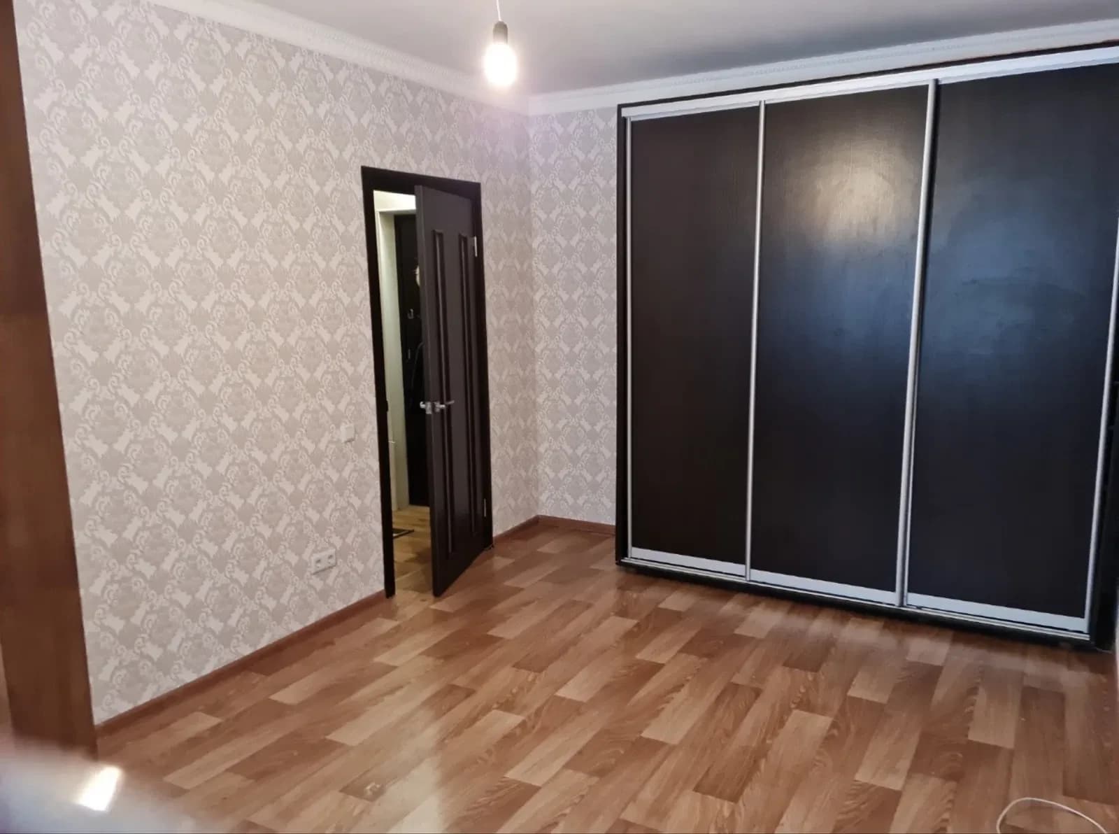 1-кімнатна квартира, Клініка: новий кахель, вбудована кухня, бойлер - фото 2