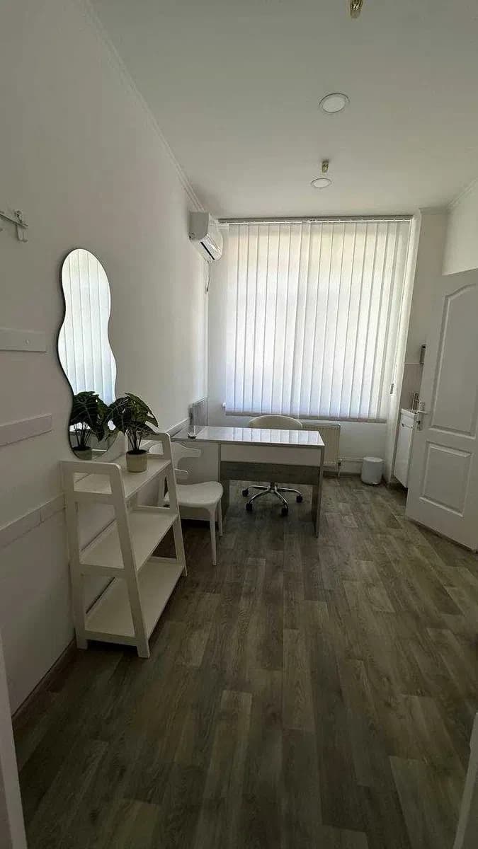 Медичний центр, Приморський: кабінетне планування, власна парковка - фото 3