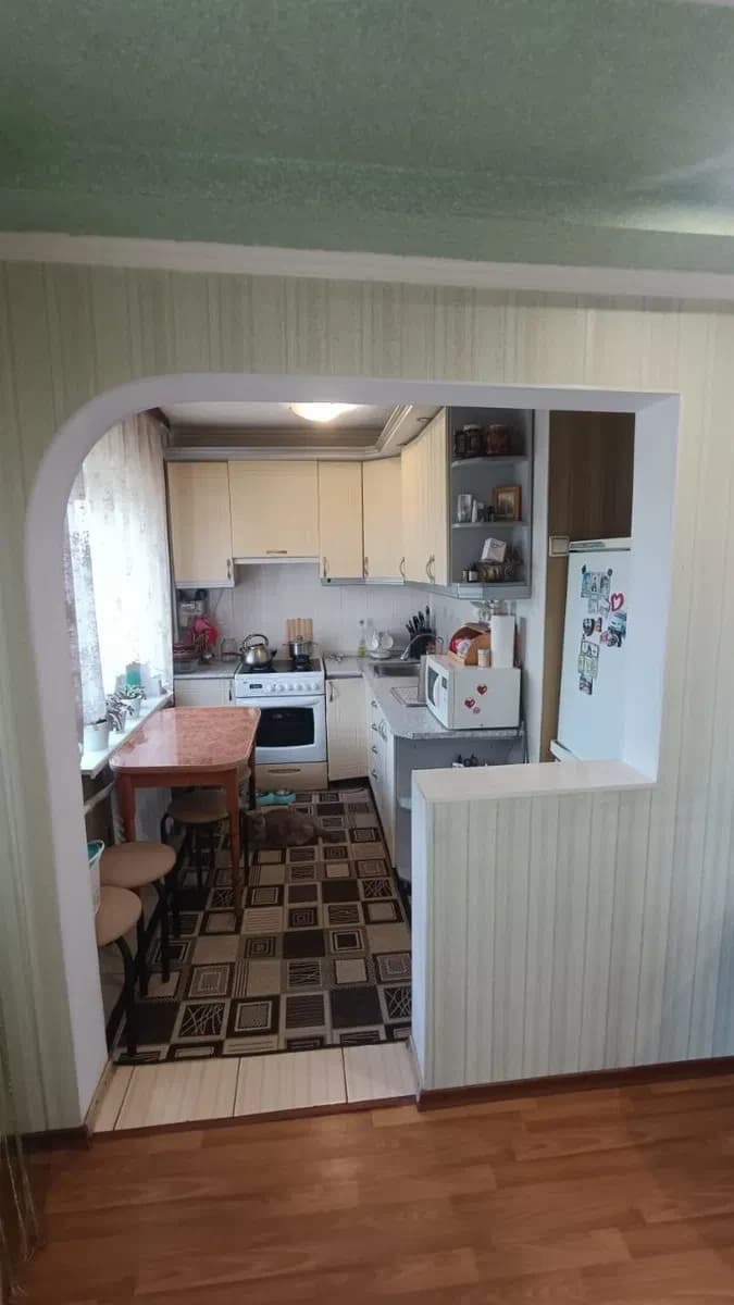 2-кімнатна квартира, Біла Церква: кухня-студія, 2 балкони, косметичний ремонт - фото 4