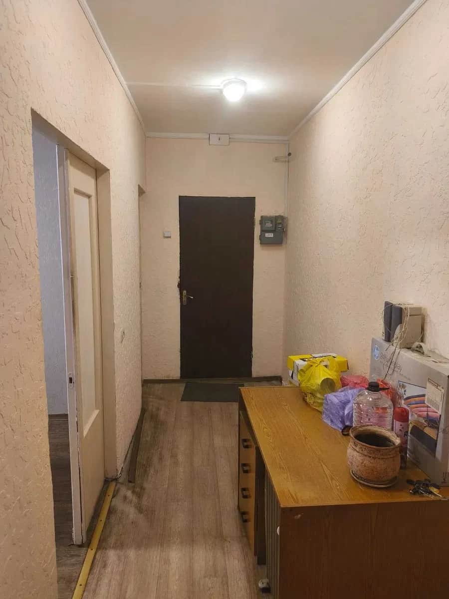 Приміщення, Покровський: три кімнати, вхід через під’їзд, торг - фото 1
