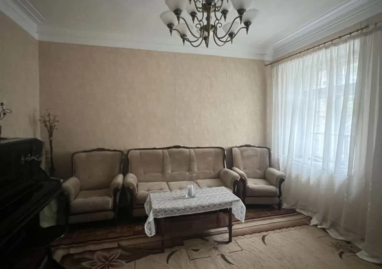 3-кімнатна квартира, Центральний: сталінка, колонка, торг - фото 1