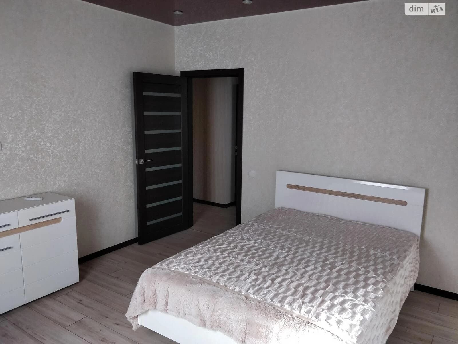 1-кімнатна квартира, Центр: новобудова, метро Захисників України - фото 2