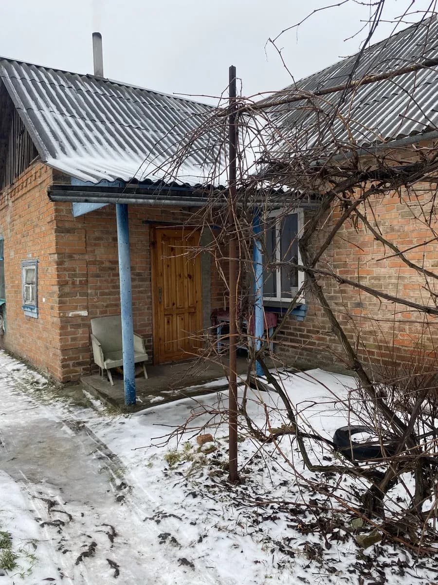 3-кімнатна квартира, Олександрія: 2 погреби, 2 сараї, пічне опалення - фото 3