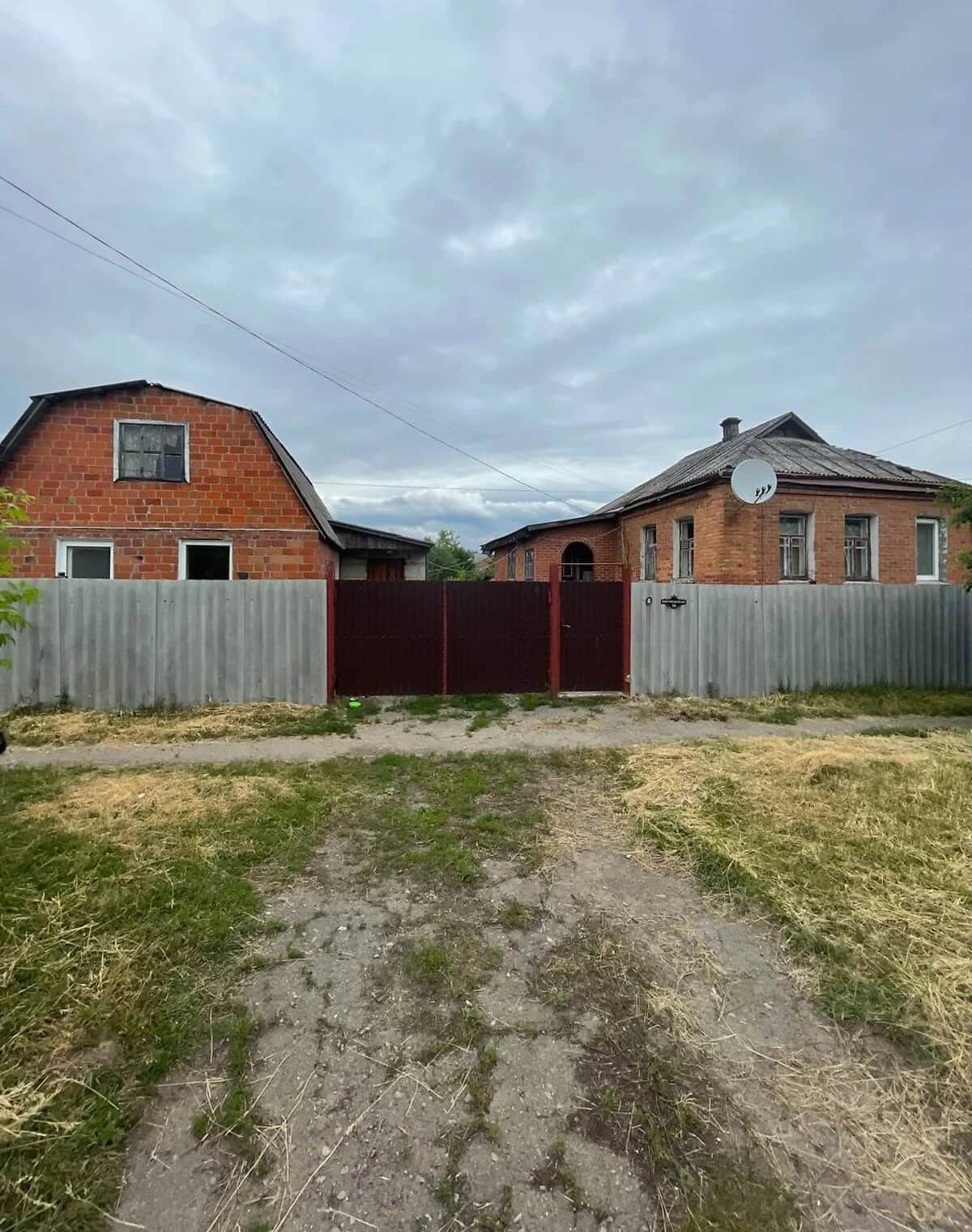Будинок, Валки: ділянка 1600 м², 3 спальні, потребує ремонту - фото 1