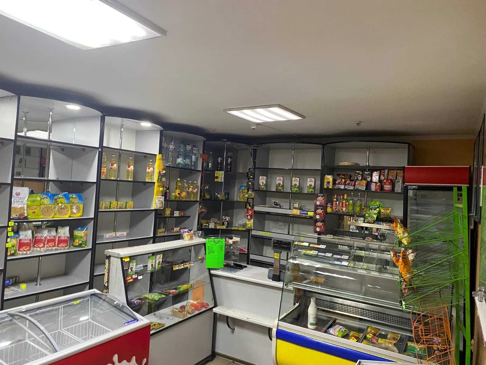 Приміщення, Дрогобич: магазин, готове обладнання, тераса - фото 1