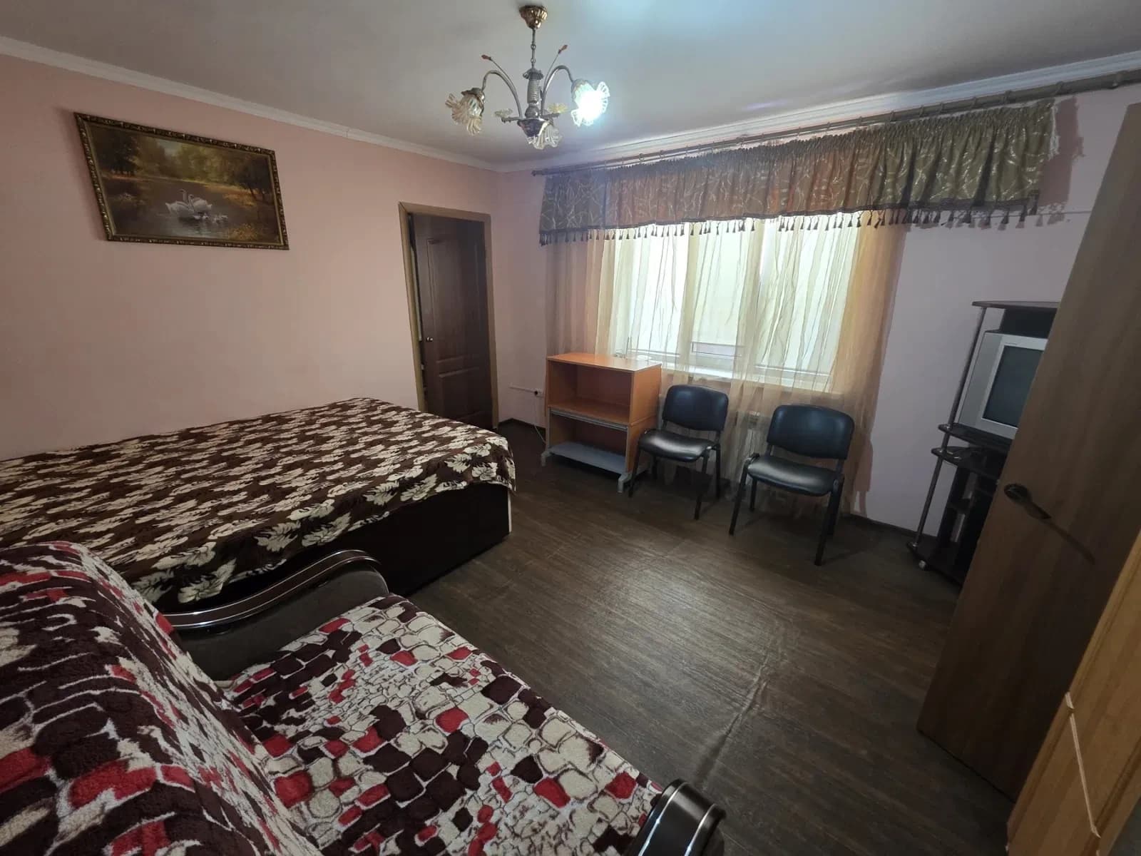Будинок, Приморський: суміжні кімнати, місце для авто у дворі - фото 4