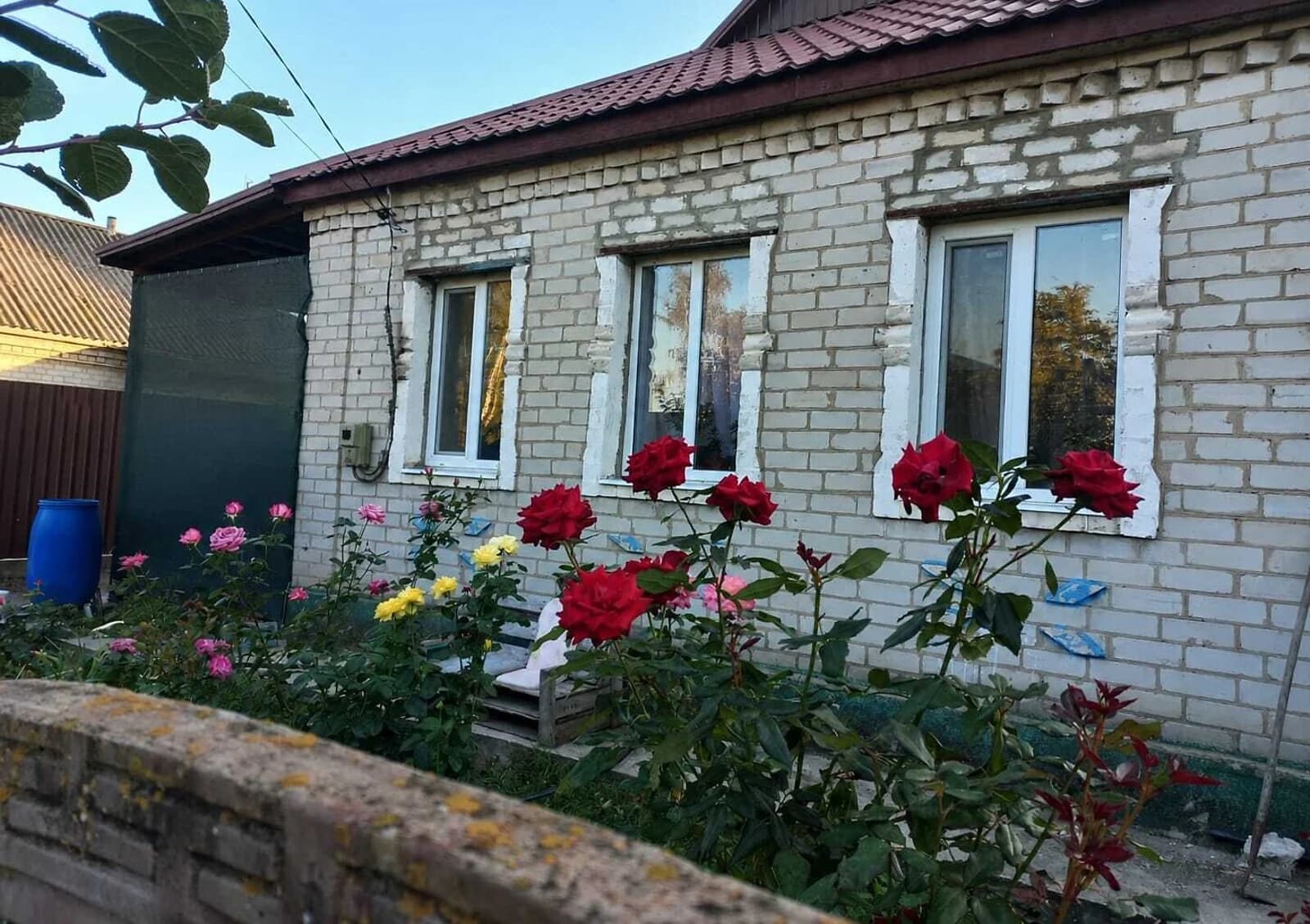 Будинок, Межиріч: 15 соток, веранда і бесідка - фото 1