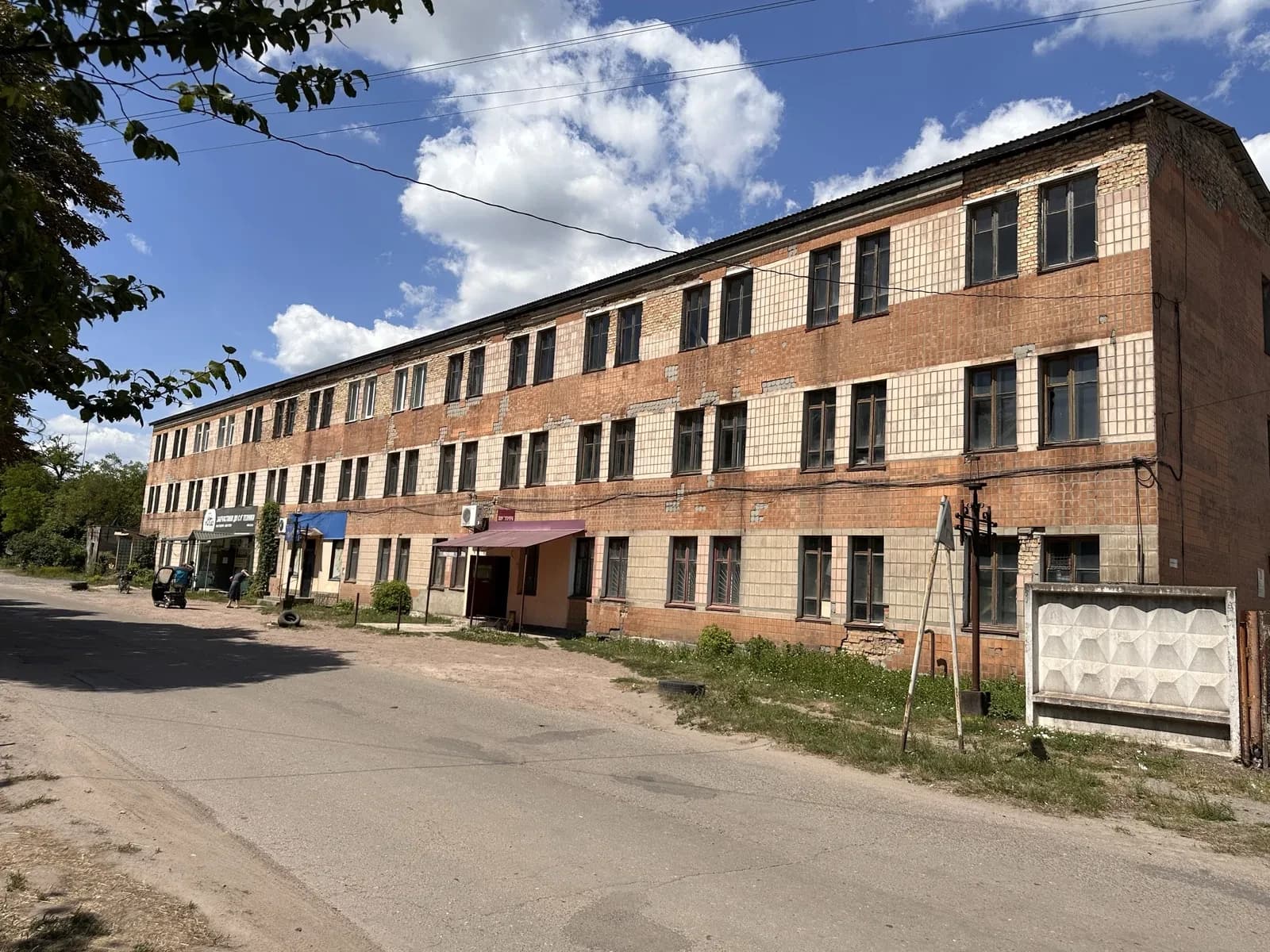 Приміщення, Нововолинськ: три поверхи, великі бокси - фото 2