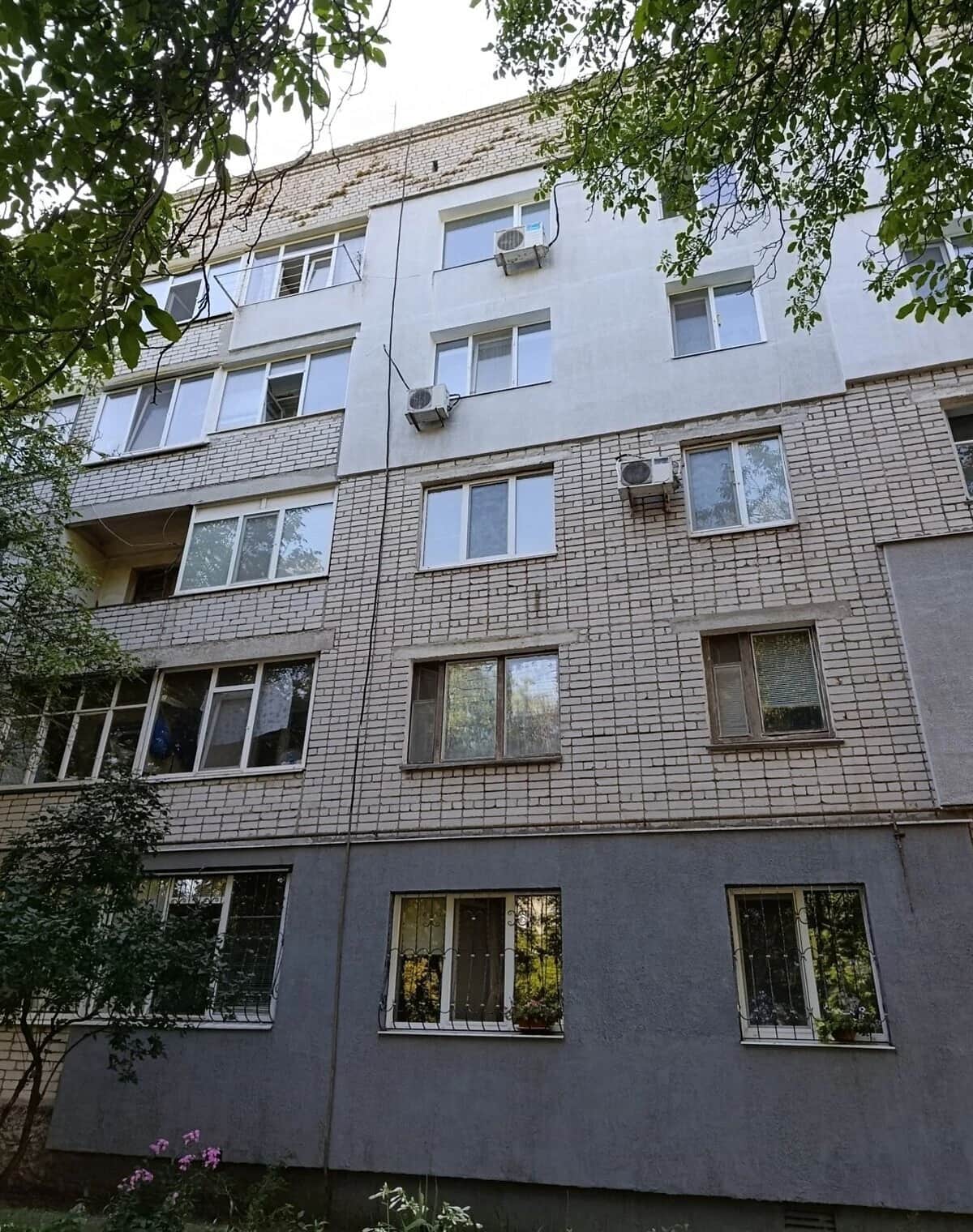 2-кімнатна квартира, Жовті води: вода, опалення і газ без світла, торг - фото 1