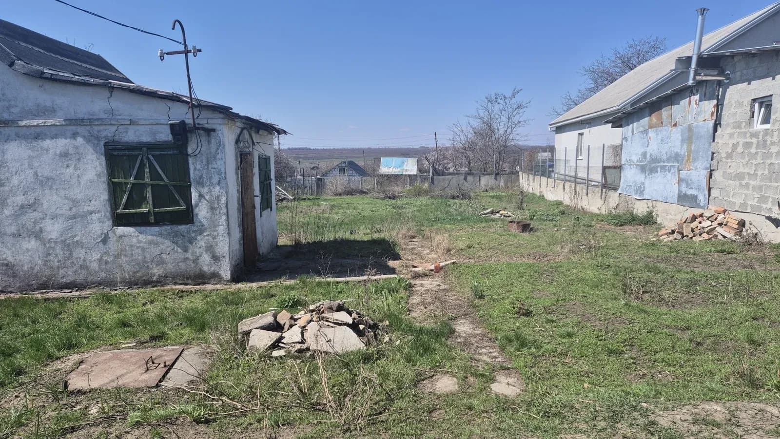 Ділянка 6 соток, Мирне: світло і вода, будинок, під будівництво - фото 3