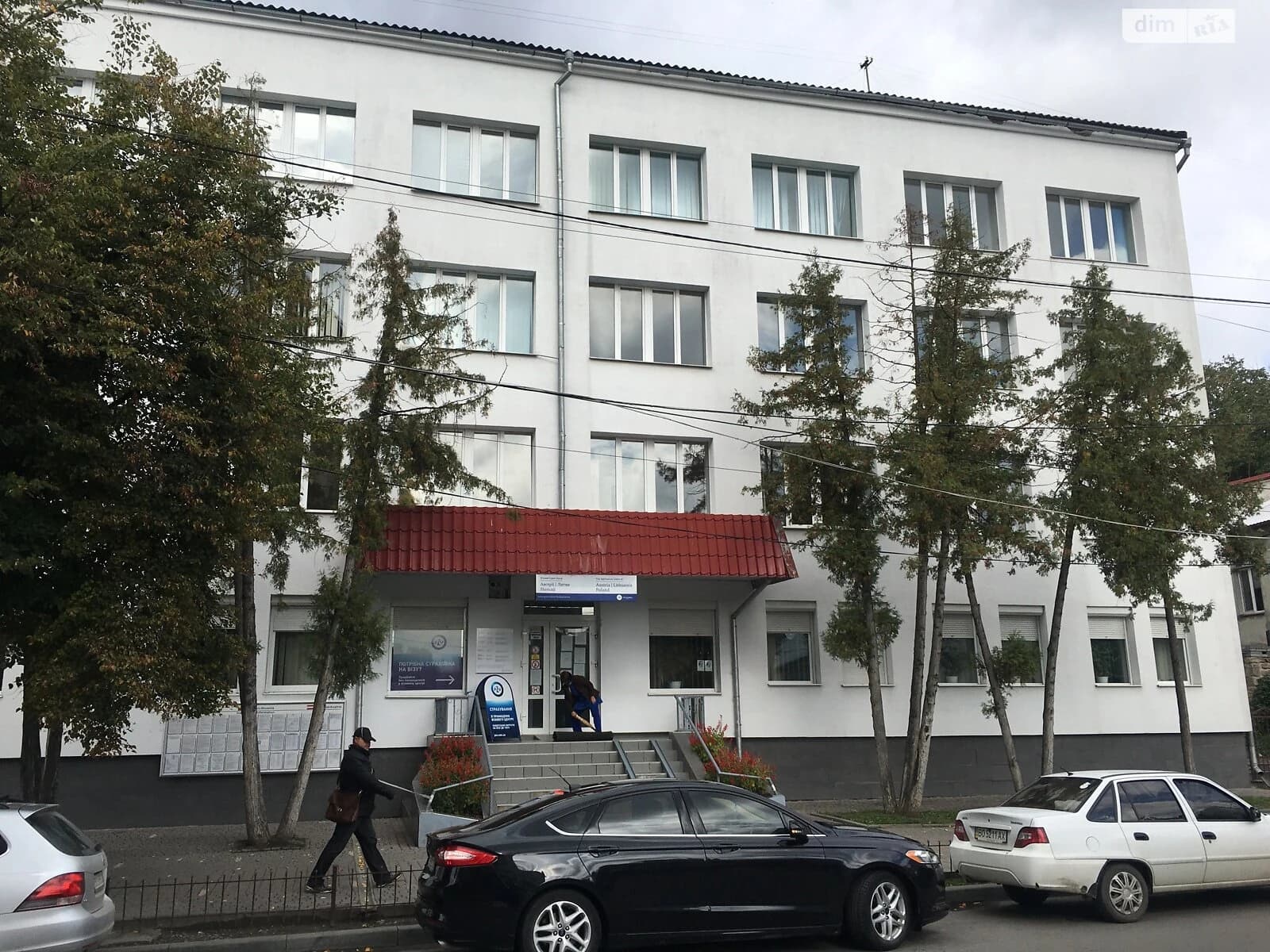 Офіс, Центр: фасадне приміщення, відкритий простір, резервне живлення - фото 1