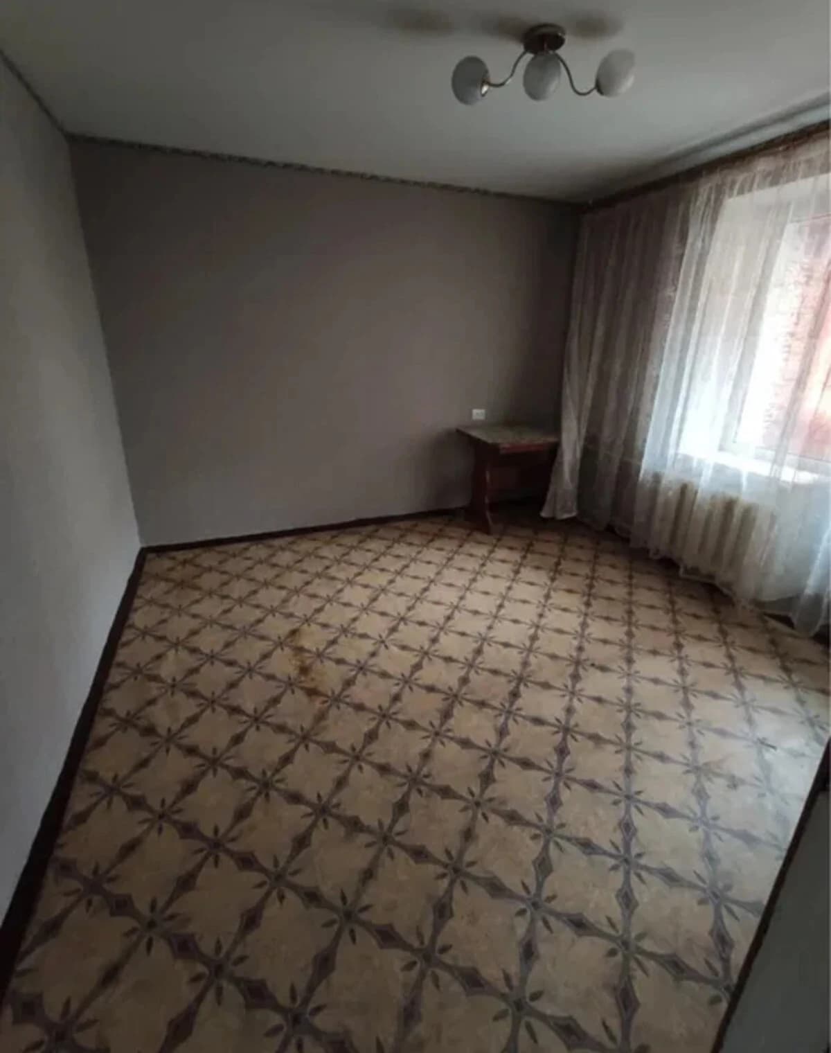1-кімнатна квартира, Миколаїв: кухня 8 м², диван - фото 2
