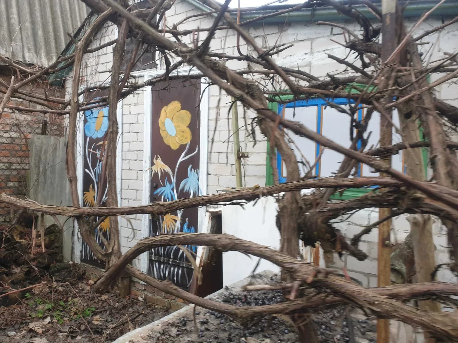 Дача, Лозівок: біля лісу, річка за 200 м, цегляний будиночок - фото 1