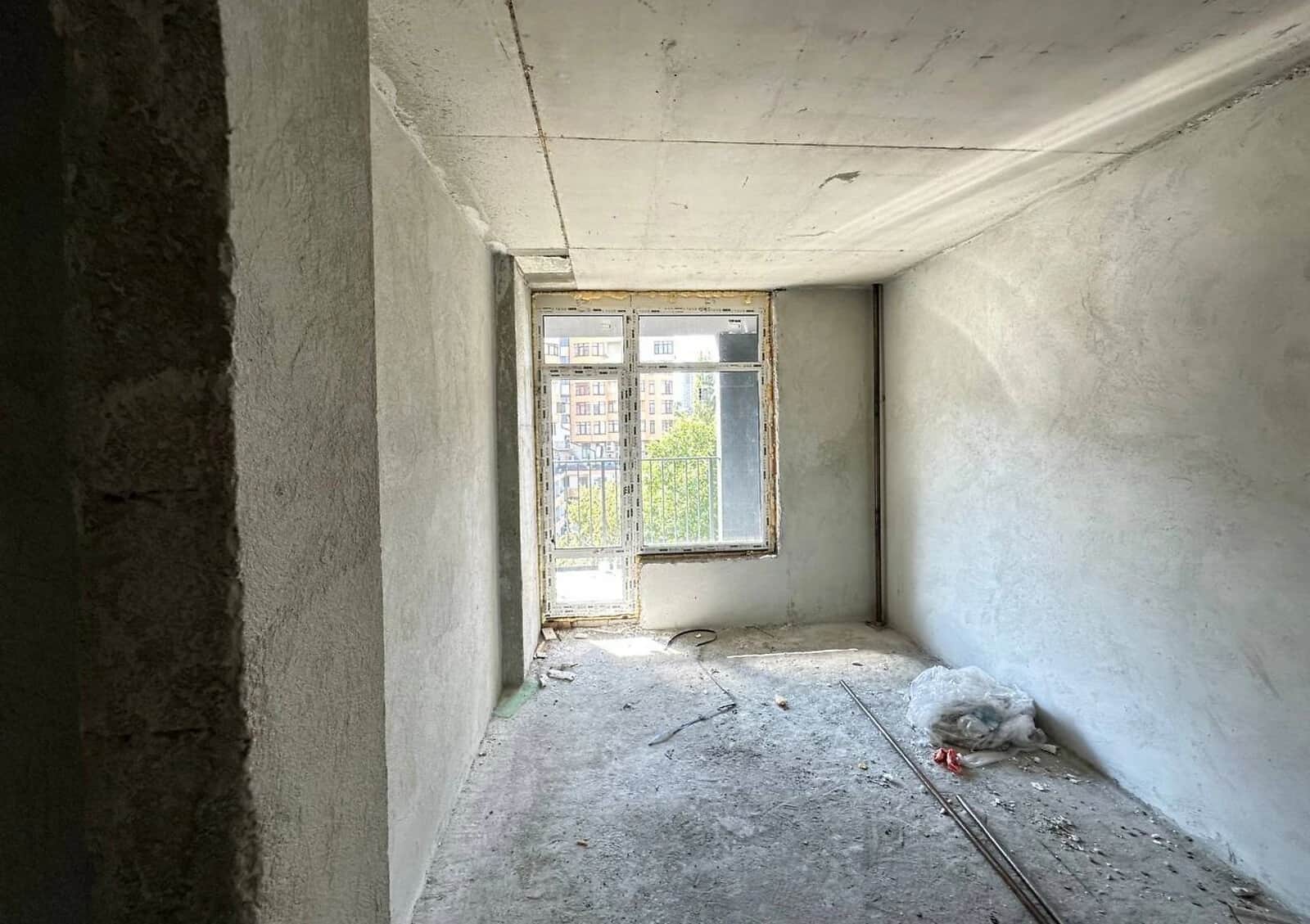 1-кімнатна квартира, Трускавець: чорнова штукатурка, внутрішній двір - фото 1