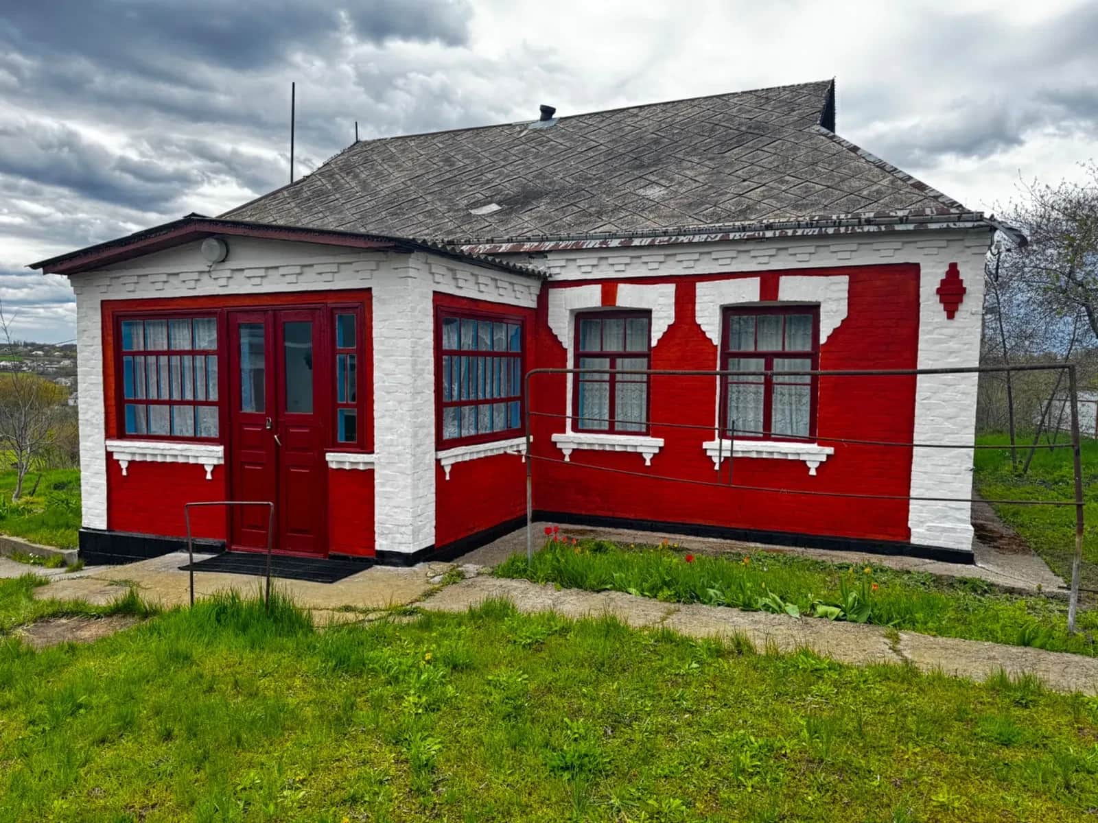 Будинок, Гродзеве: 58,44 сотки, гараж, торг - фото 1