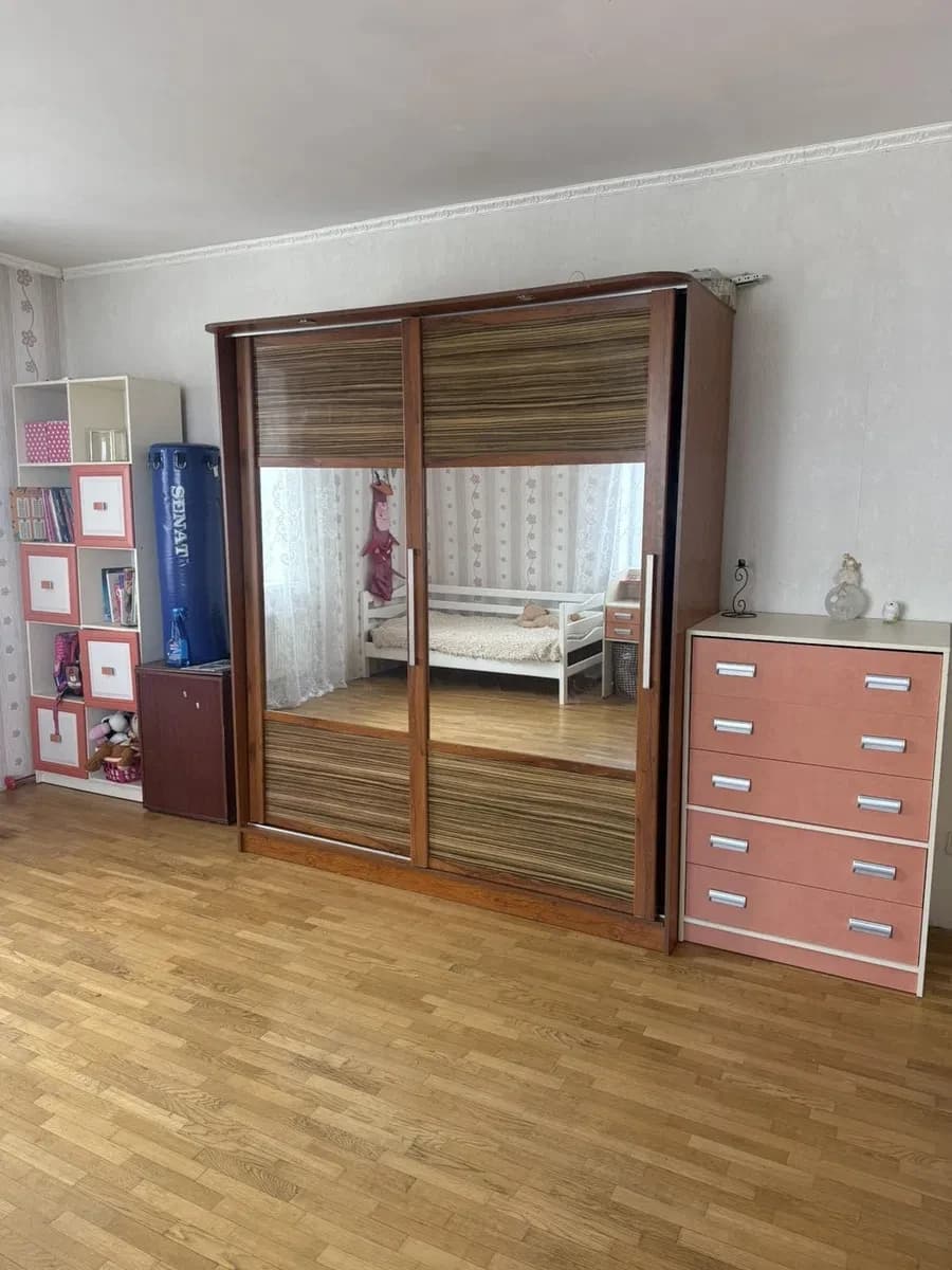 3-кімнатна квартира, Славута: мансарда, кухня-вітальня - фото 3