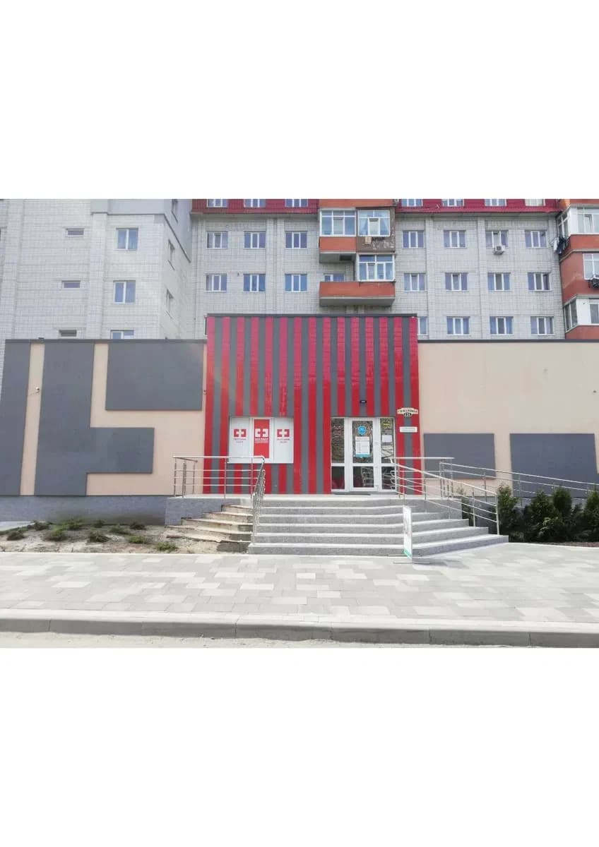 Медичний центр, Біла Церква: фасадне, 14 кабінетів - фото 1