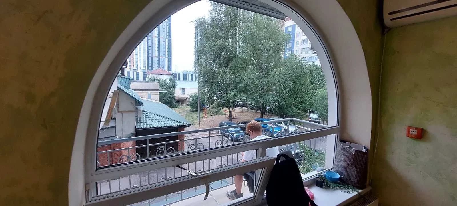 Приміщення, Сихівський: два рівні по 30 м², ремонт, паркування - фото 2
